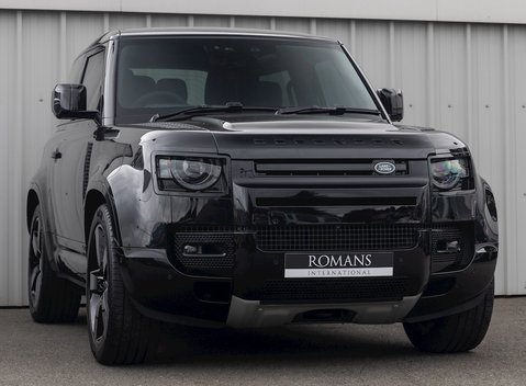 Land Rover Defender V8 1