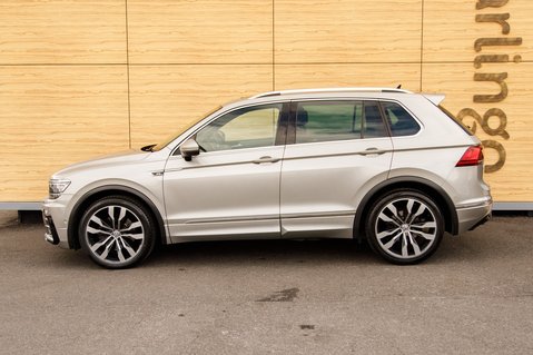 Volkswagen Tiguan R-LINE TECH TDI 4MOTION DSG 10
