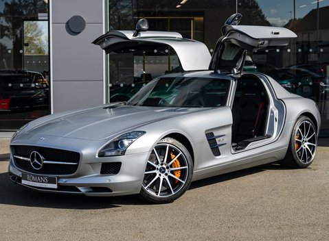 Mercedes-Benz SLS AMG GT 2