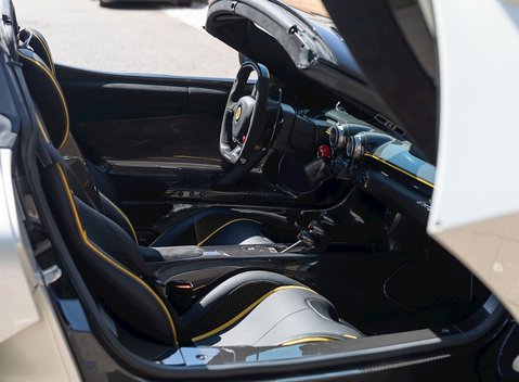 Ferrari LaFerrari Aperta 16
