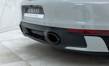 Porsche 911 Targa 4S (992) 38