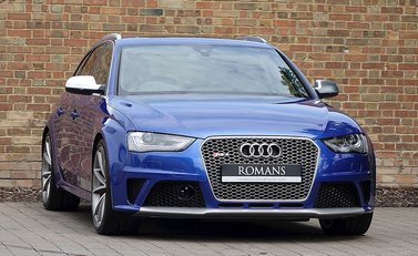 Audi RS4 Avant 1