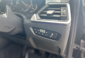 BMW 3 Series 318D SPORT 23