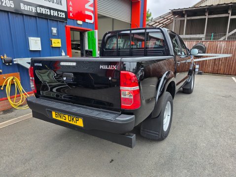 Toyota Hilux ACTIVE 4X4 D-4D DCB 8
