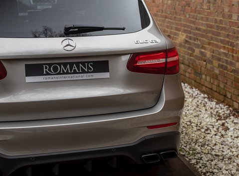 Mercedes-Benz GLC 63 4Matic 24