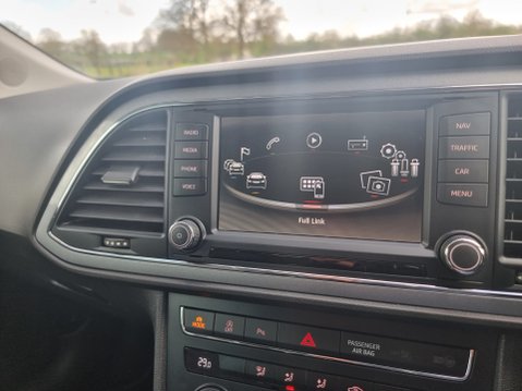 SEAT Leon ECOTSI FR TECHNOLOGY 48