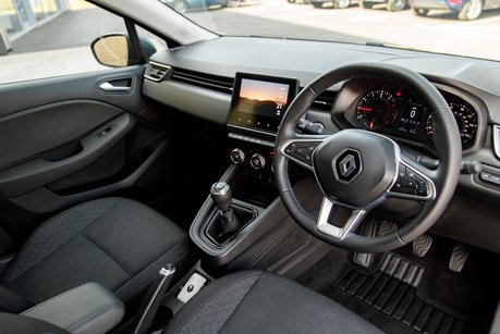 Renault Clio ICONIC TCE