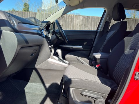 Suzuki Vitara SZ-T BOOSTERJET MHEV 3