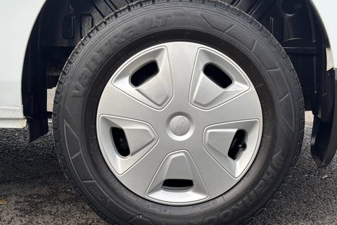 Ford Transit Custom 300 L2 H2 Trend 130 ps Panel Van - Air Con 29