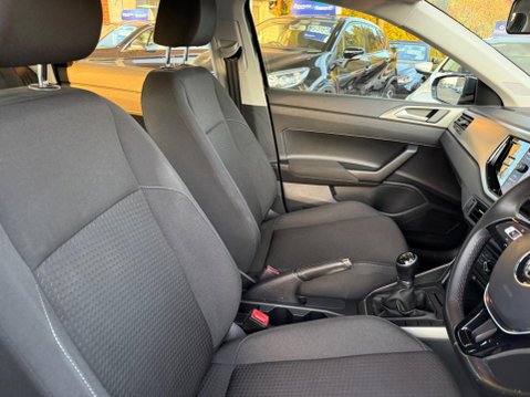 Volkswagen Polo 1.0 SE Euro 6 (s/s) 5dr 15