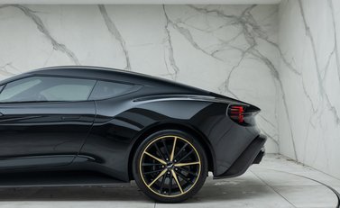 Aston Martin Vanquish ZAGATO 42