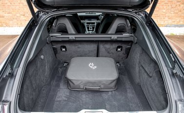 Porsche Panamera Turbo S E-Hybrid 33