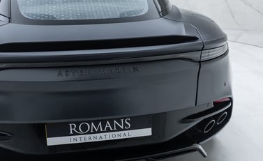 Aston Martin DBS Superleggera 31