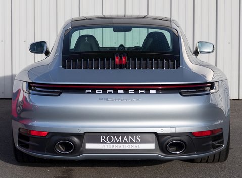 Porsche 911 Carrera 4S (992) 5
