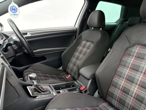 Volkswagen Golf 2.0 Golf GTi Performance TSi Semi-Auto 3dr 50