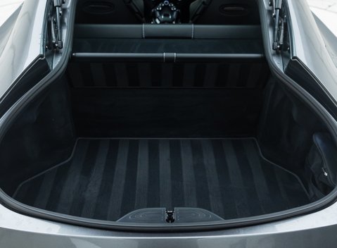 Aston Martin V8 Vantage 32