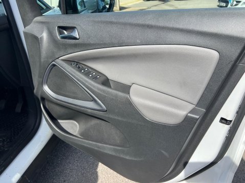 Vauxhall Crossland X 1.2 Elite Nav Euro 6 (s/s) 5dr 29