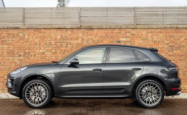 Porsche Macan Turbo 2