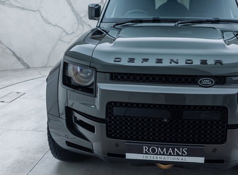 Land Rover Defender OCTA EDITION ONE 36