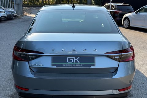 Skoda Superb SE L TSI DSG - FULL SKODA SERVICE HISTORY 8