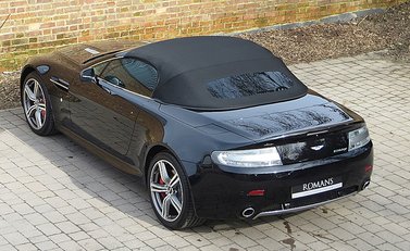 Aston Martin V8 Vantage N400 Roadster 13