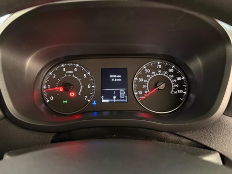 Nissan NV400 2.3 dCi 35 Tekna FWD L3 H2 Euro 6 5dr 5