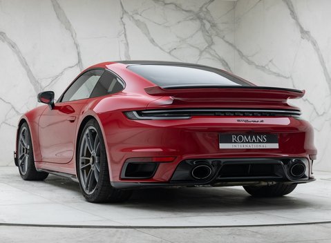 Porsche 911 Turbo S (992) Lightweight 10