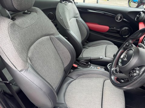 Mini Hatch COOPER S 17