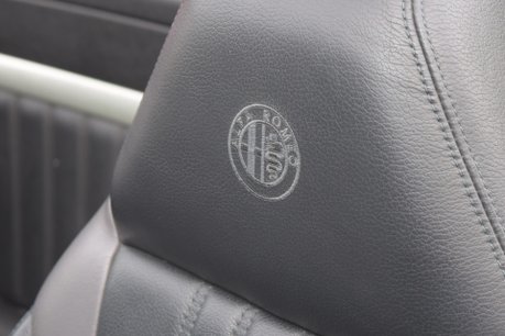 Alfa Romeo Spider 2.2 JTS 11