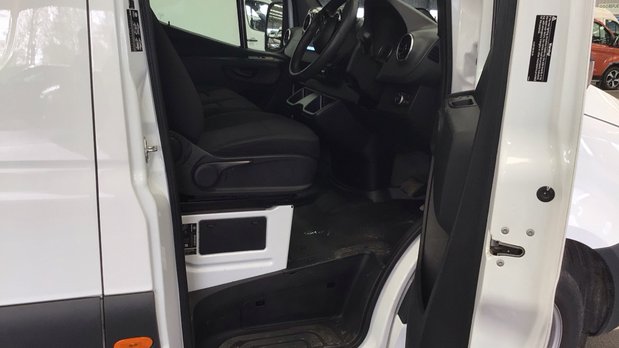 Mercedes-Benz Sprinter AUTO MWB L2H2 High Roof Pro Air Con Camera EURO 6 9