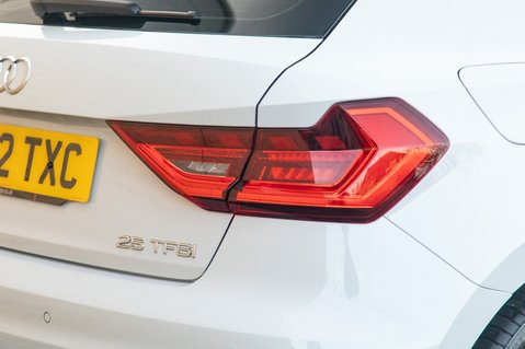 Audi A1 SPORTBACK TFSI S LINE 9