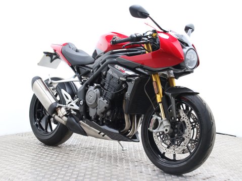 Triumph Speed Triple SPEED TRIPLE 1200 RR 12