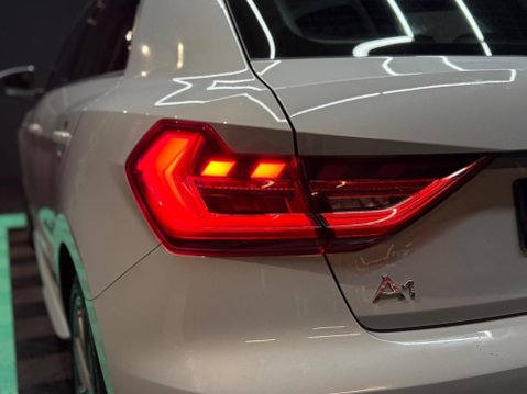 Audi A1 1.0 TFSI 30 S line Sportback Euro 6 (s/s) 5dr 25