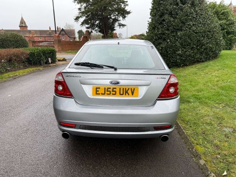 Ford Mondeo 3.0 Mondeo ST220 5dr 5