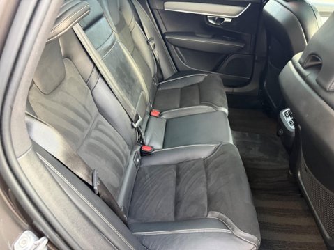 Volvo V90 2.0 B5 MHEV R-Design Auto Euro 6 (s/s) 5dr 37
