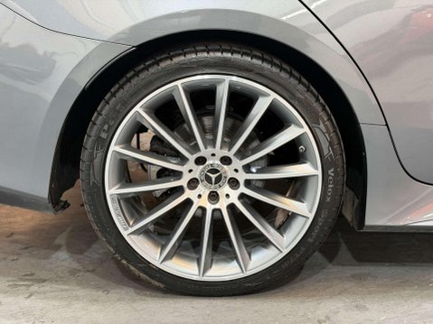 Mercedes-Benz CLS 2.0 CLS300d AMG Line (Premium Plus) Coupe 4dr Diesel G-Tronic Euro 6 (s/s) 31