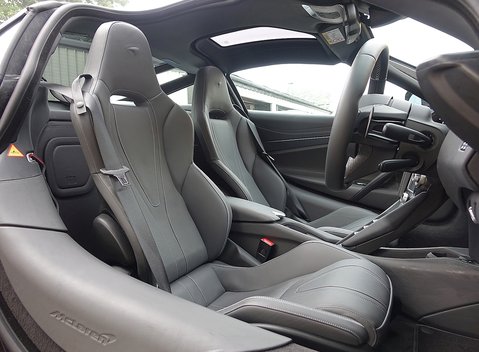 McLaren 720S Luxury 26