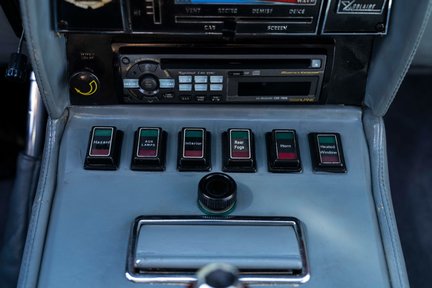 Aston Martin V8 Oscar India 19