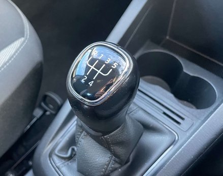 Skoda Fabia 1.0 Fabia Colour Edition TSI 5dr 45