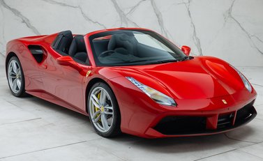 Ferrari 488 SPIDER 14