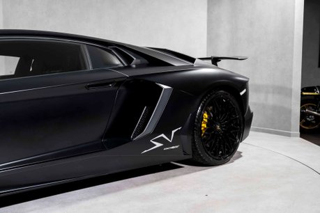 Lamborghini Aventador SV AD PERSONAM. FACTORY SATIN CARBON FIBRE EXT. COMFORT SEATS. FRONT LIFT. 50