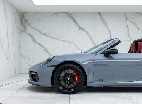 Porsche 911 Targa 4 GTS (992) 35