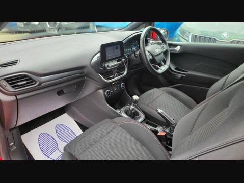 Ford Fiesta ST-LINE 6