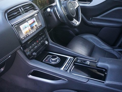 Jaguar F-Pace 3.0 V6 S Auto AWD Euro 6 (s/s) 5dr 26