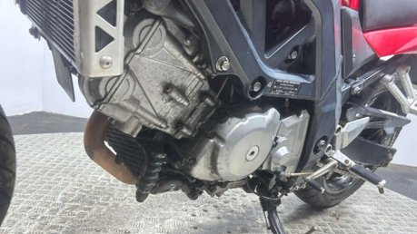 Suzuki SV650 2006 21K RUNNING PROJECT BIKE 650CC 1 FORMER OWNER 23