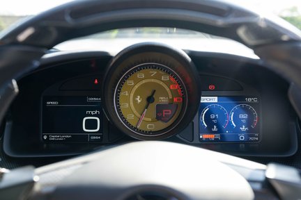 Ferrari GTC4 Lusso V12 25