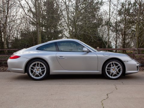 Porsche 911 CARRERA 2 8