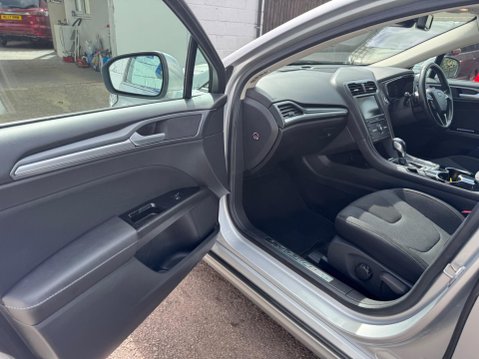 Ford Mondeo 2.0 TDCi Titanium Powershift Euro 6 (s/s) 5dr 60