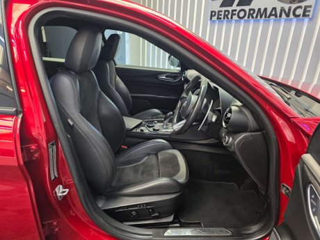 Alfa Romeo Giulia 2.9 V6 Bi-Turbo Quadrifoglio Saloon 4dr Petrol Auto Euro 6 (s/s) (510 ps) 20