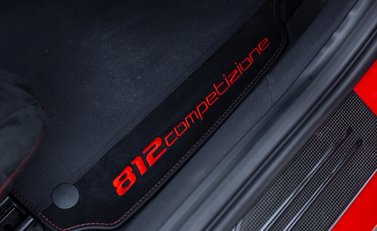 Ferrari 812 Competizione 32